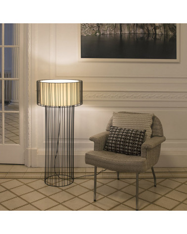 Lámpara de pie de salon Linda en un salón| Aiure