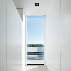 Spots Orbital Trimless Lark-111 encastrés dans le plafond de Arkoslight | Aiure