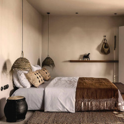 Shot Light M de Arkoslight instalado en habitación | Aiure