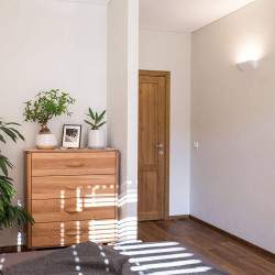 Aplique Lip de Arkoslight en habitación | Aiure