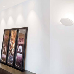 Ejemplo de aplicación del aplique LED Flap de Arkoslight en museo | Aiure