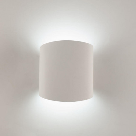 Aplique de pared Asimetric blanco cilíndrico encendido de Mantra | Aiure