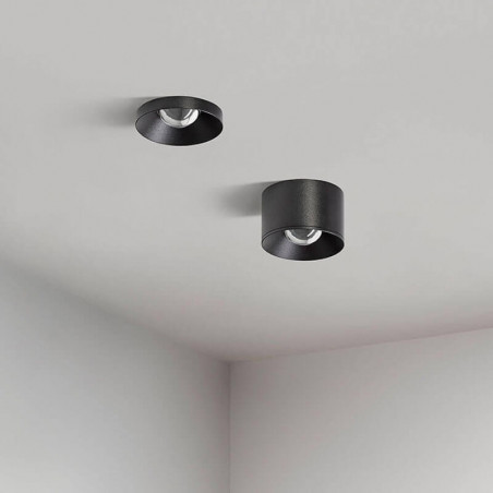 Puck Recessed y Puck M de Arkoslight instalados en techo | Aiure