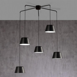 Lampe suspendue Dona en noir d' Ole by FM sur fond gris | Aiure