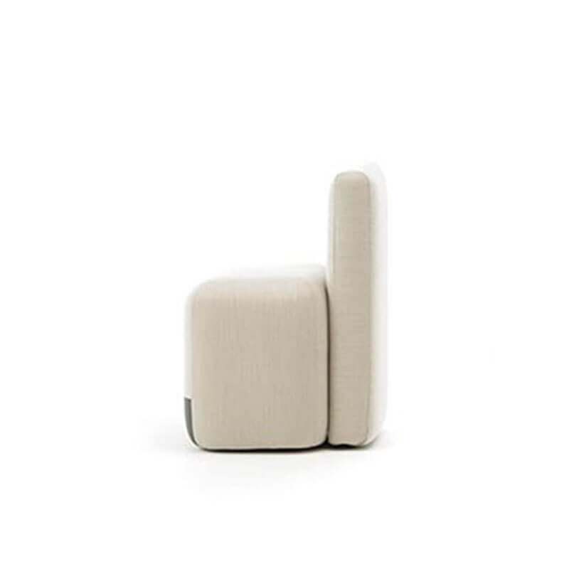 Chaise d'extérieur saisonnière de Viccarbe coleur blanc| Aiure