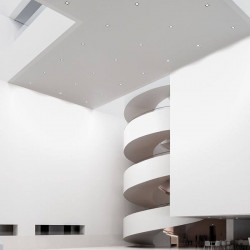 Spots LED Hubble installés dans le plafond intérieur | Aiure