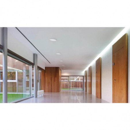 Arkoslight Stram 27W installed in hall | Aiure