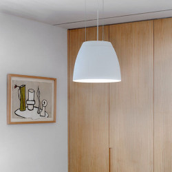 Gros plan sur la lampe Salt Mini blanche d'Arkoslight | Aiure
