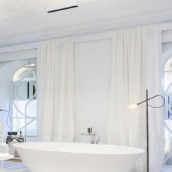Plafonnier Black Foster Surface d'Arkoslight dans une salle de bain | Aiure