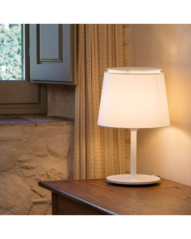 Lámpara sobremesa SAVOY en una habitación | Aiure