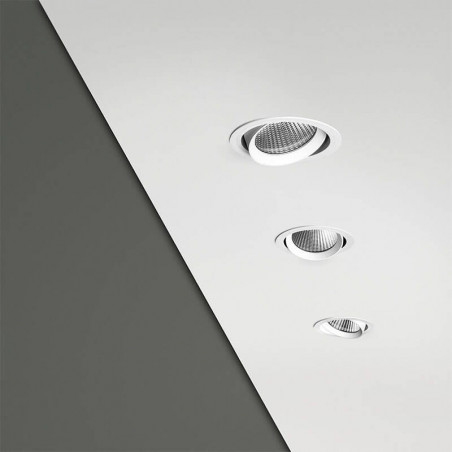 Focos LED empotrables Wellit instalados en techo de Arkoslight | Aiure