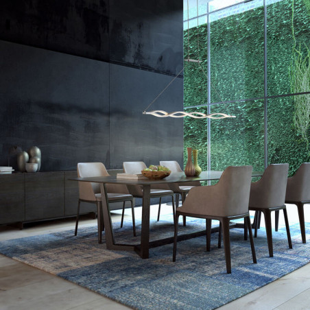 Lámpara de techo Sahara plata de Mantra sobre mesa de comedor | Aiure