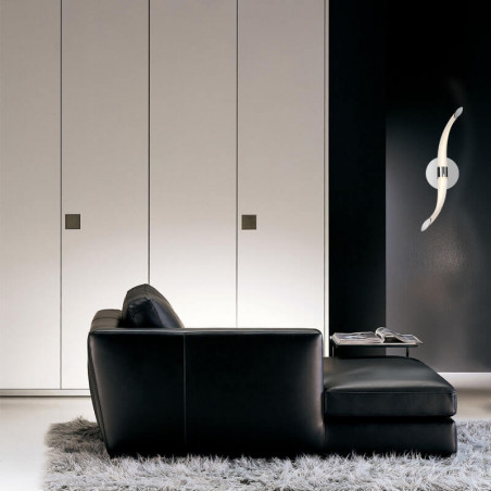 LED wall light Armonía 12W by Mantra in a living room | Aiure